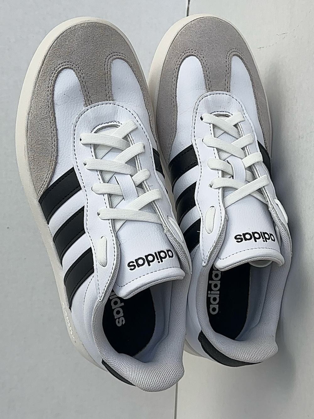 Adidas Barreda T-Toe Sneakers White Suede Lace-Up Shoes Women’s Size 9 - Picture 11 of 13